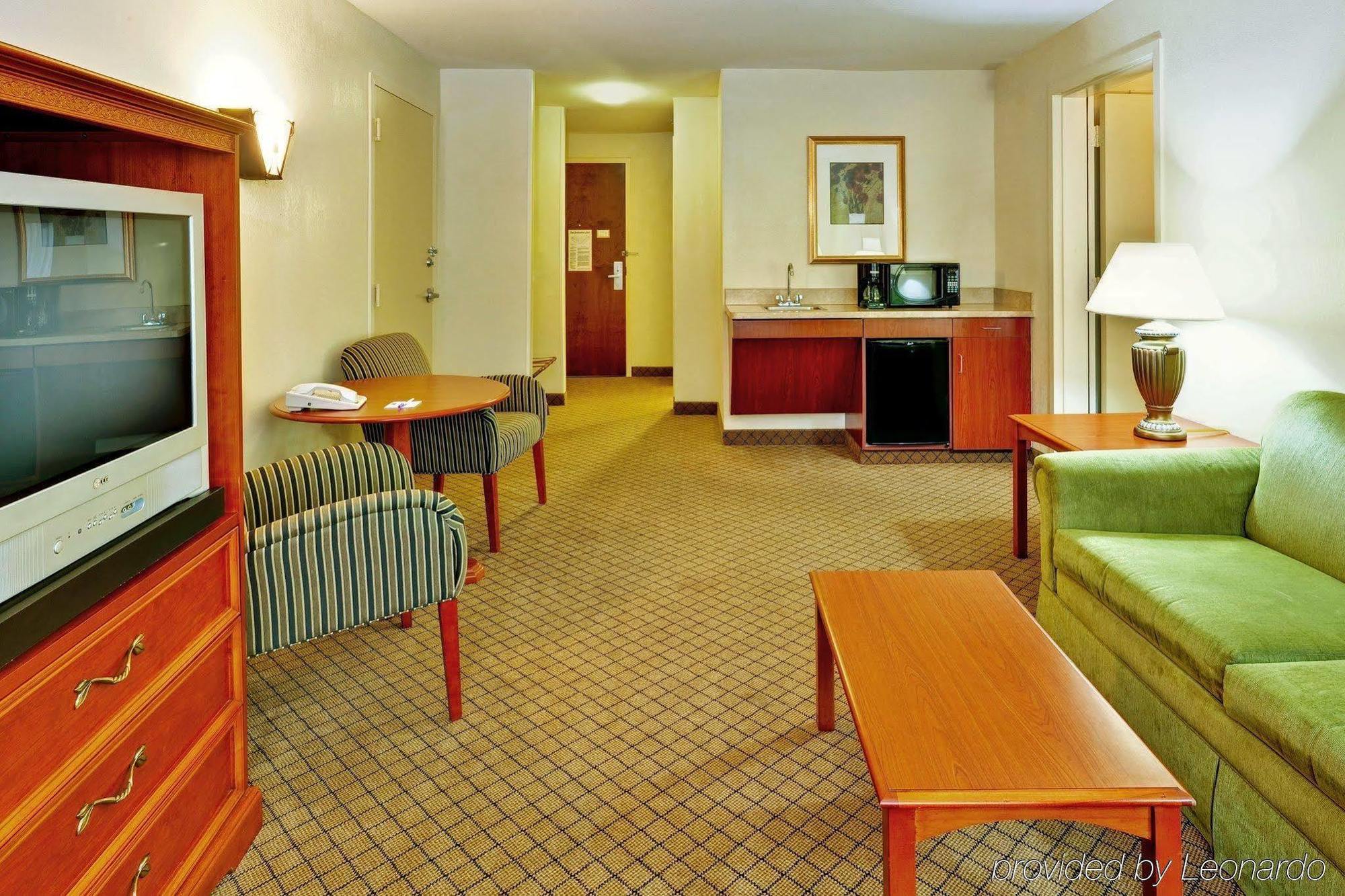 Holiday Inn Express Hotel & Suites Jackson - Flowood By Ihg Oda fotoğraf
